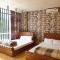 Long Hotel and motobike rental