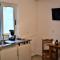 Raphs Studios-Apts By The Sea