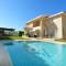 Villa Daryah Sirina Bay