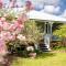 Apple Blossom Cottages - Stanthorpe