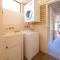 Golden Shores Unit 3 21 Landsborough Parade