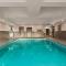 Country Inn & Suites by Radisson, Belleville, ON