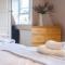 Stunning Spacious Central Apartment near Parade Gardens