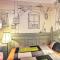 Lavender Circus Hostel, Doubles & Ensuites