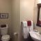 Sir Isaac Brock B&B Luxury Suites