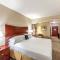 Red Lion Inn & Suites Mineral Wells - Mineral Wells