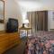 Econo Lodge By the Falls