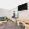 MICROTEL Inn and Suites - Ames - أيمز