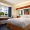 Microtel Inn & Suites by Wyndham Huntsville