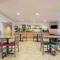 Microtel Inn & Suites by Wyndham Altus