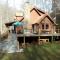 Creekside Paradise Bed and Breakfast - Robbinsville