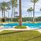 2261-Superb apt on the beach, on Duquesa harbour