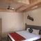 Om Shanthi paying guest house
