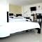 Hotel Intersuites