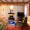 Cream Door Cottage