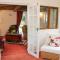 Cream Door Cottage