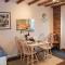 Cream Door Cottage