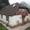 Romeo Cottage - Sleeps 4 - Open Plan Barn - Private Hot Tub & Garden - Stratford-upon-Avon