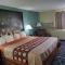 Super 8 by Wyndham Kansas City