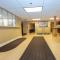 Super 8 by Wyndham St Charles