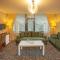 Jolnar garden hotel