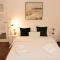 Silver View-Spa Hot Tub-Beautiful Sea Views-Free Parking- Central Lyme Regis Silver View-Spa Hot Tub-Beautiful Sea Views-Free Parking- Central Lyme Regis
