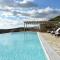 Foto: Villa Moonlight · Exquisite villa for 10 with pool, helipad
