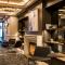 Hotel 32 32