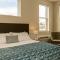 Lake Placid Inn: Main Street