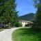 Chalet et mobil homes dans la montagne au Camping les Sapins