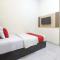 RedDoorz Plus near Stadion Mandala Krida - Yogyakarta