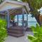 Le Nautique Beachfront Apartments - Anse Royale