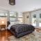 Pet friendly walk to Saugatuck hot tub