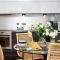 Apt 2, Trafalgar Square 2nd Floor by Indigo Flats - Londýn