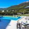 Home Away from home with outdoor pool, botanical garden and a beautiful sea view - Kaštela