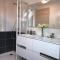 Appartement pieds dans leau