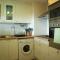 Apartment W Stunning View - MARINA - Free Parking & AC