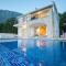 Foto: cttu193/ Villa with heated private pool