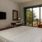 StayVista Ashore 6BHK Infinity Pool Ocean View- Morjim - مورجيم
