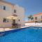Foto: Picture This, Enjoying Your Holiday in a Luxury 5 Star Villa in Paralimni, For Less Than a Hotel, Pa 17/36
