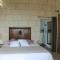 LA DEMEURE Bed and Breakfast