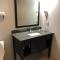 Deerfield Inn and Suites - Fairview