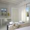 Kapetan Tasos Suites