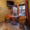 Adobe and Pines Inn Bed and Breakfast - تاوس
