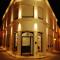 Bowen, Luxury Suites