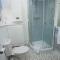 Loft Style Apartment for 4, 1 Broadhurst Court, close to town, station & hospital