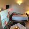 Small cottage with aircon, private terrace and garden - 2000m from the beach by ToscanaTour - 切奇纳