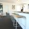 5 - Delightful Space in Tranquil Neighbourhood, Close to the Lake