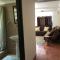 Contemporary Stay at Giraffe Cottage - Benoni