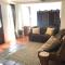 Contemporary Stay at Giraffe Cottage - Benoni